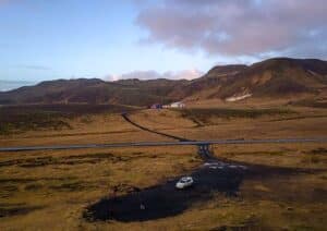 Visite l'Islande en bus/voiture à travers les routes typiques