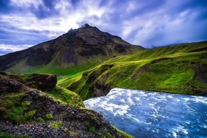 Autotour l'Islande : Montagnes et chutes d'eau islandaises