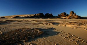 Randonnée en Algérie à dos de chameau dans le désert Tassili Hoggar Akaoka