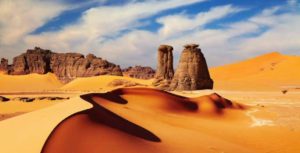 Randonnée guidée en Algérie dans le désert Tassili dans le Hoggar Akaoka