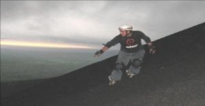 Trek au Nicaragua sur un volcan au coucher du soleil Akaoka