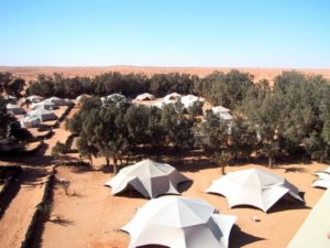 Voyage en Tunisie : bivouac dans le désert Akaoka