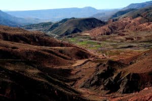 Trek Maroc : vallée et montagnes marocaines dans l'Atlas Akaoka