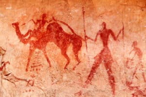 Voyage en Algérie à la découverte des traditions anciennes : l'art rupestre Akaoka