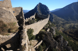 Randonnée découverte Citadelle, au ruine de château sur les montagnes