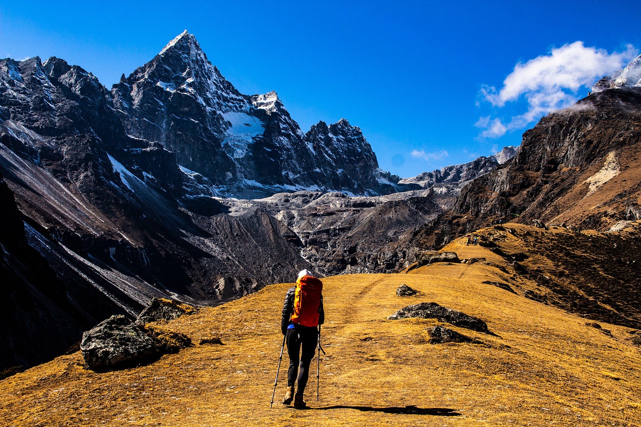 mount everest 6395759 1280 - Akaoka