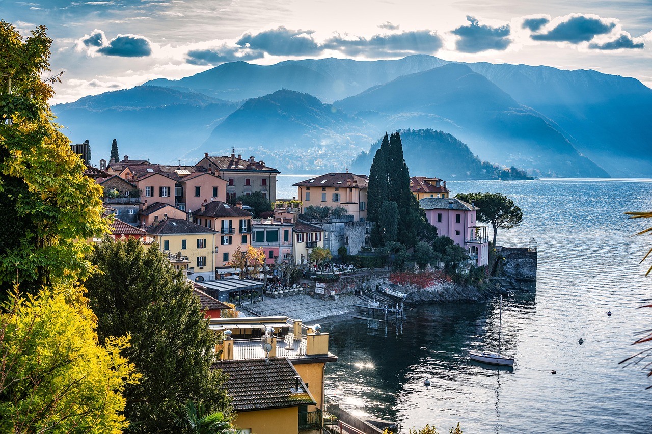 varenna 7708582 1280 - Akaoka